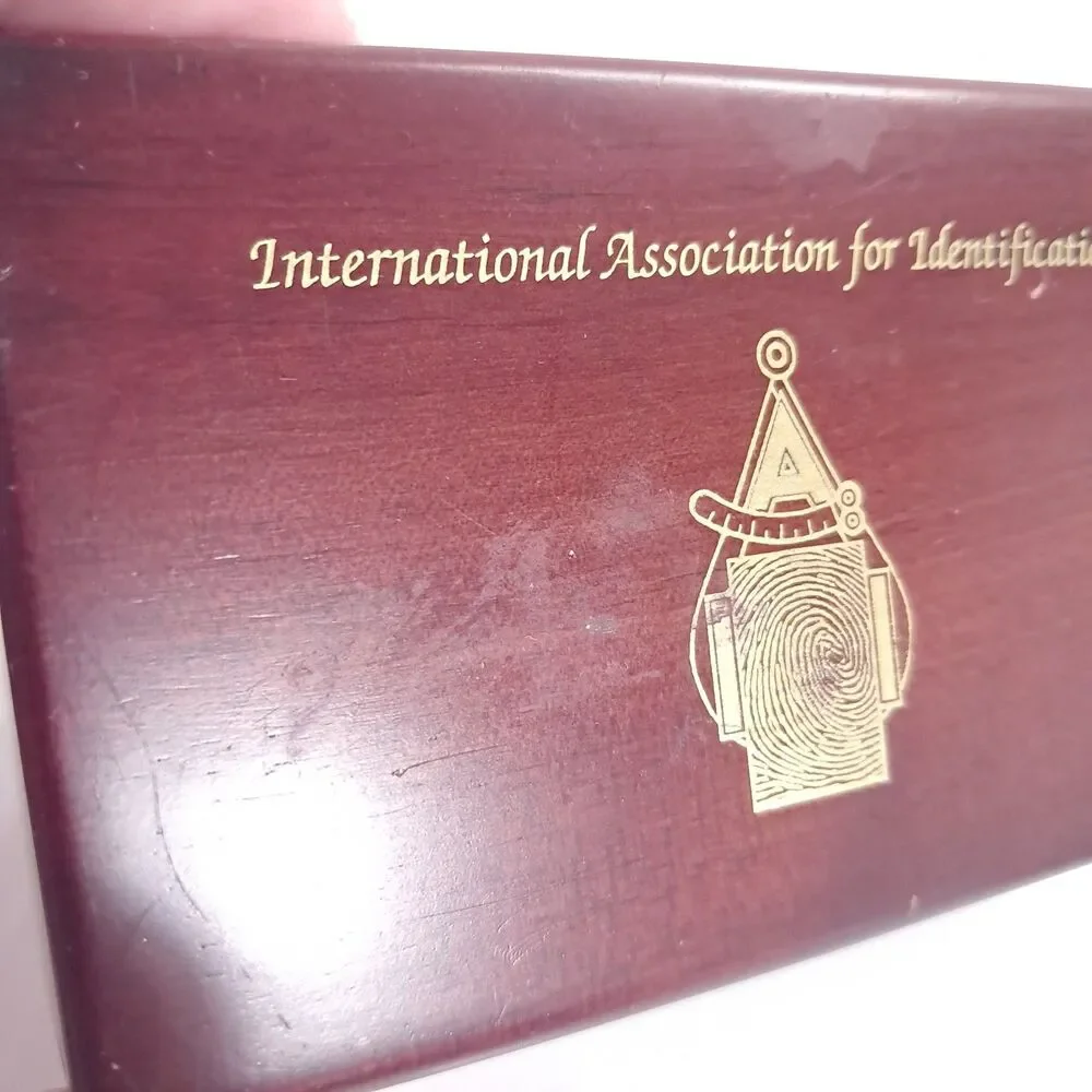 Unbranded international association